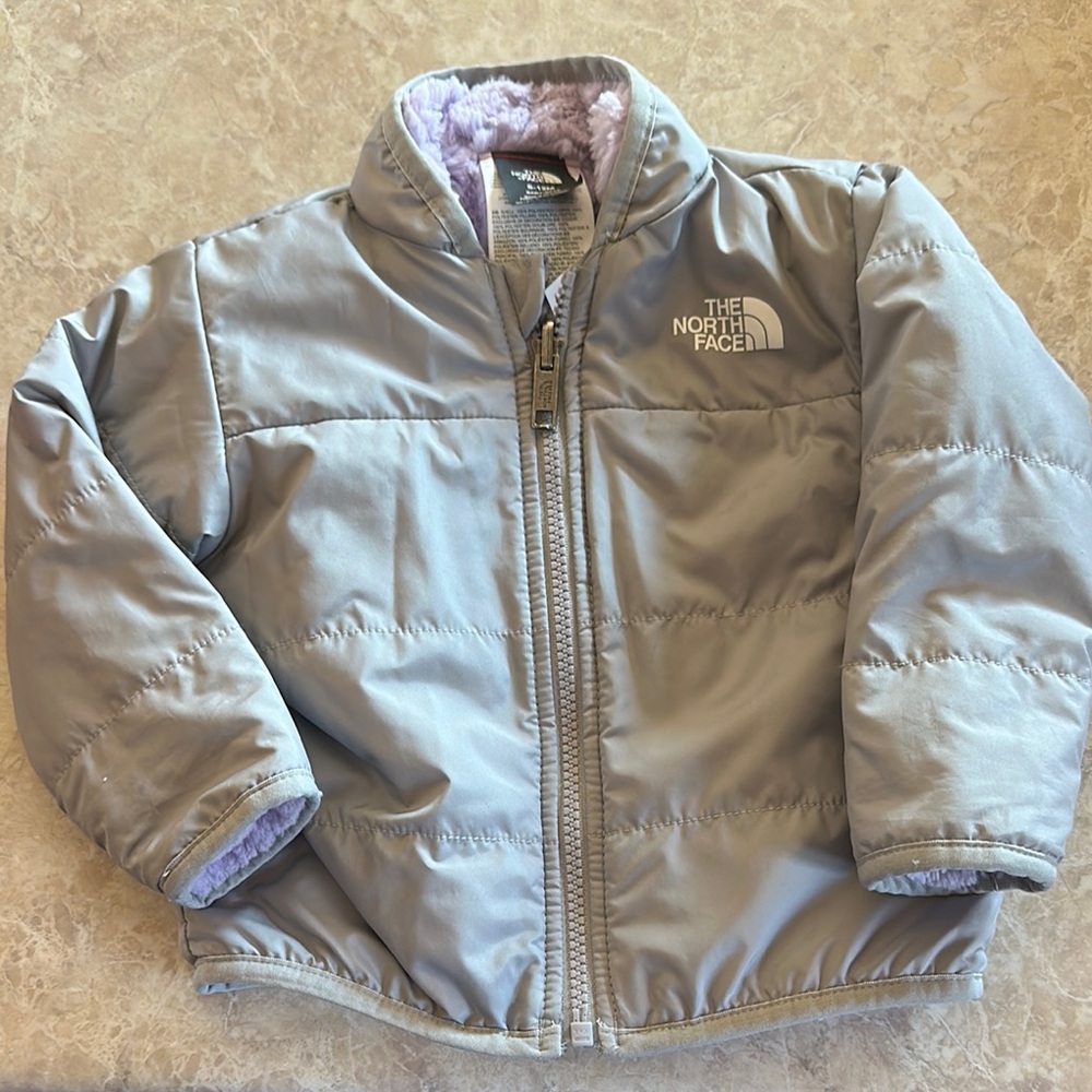 The North Face Infant reversible Gray/Lavender Jacket